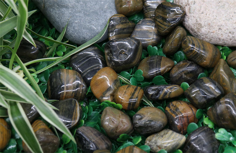 Premium Striped Polished Pebbles for Landscaping and Décor